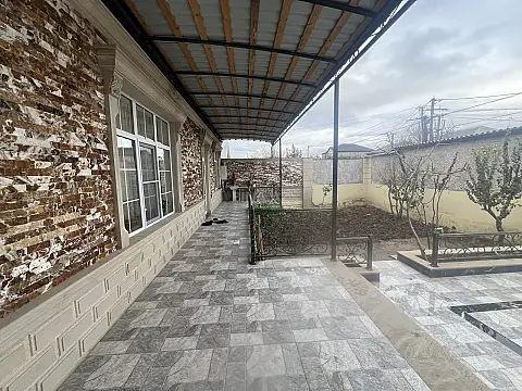 Satılır 4 otaqlı həyət evi 105 m²