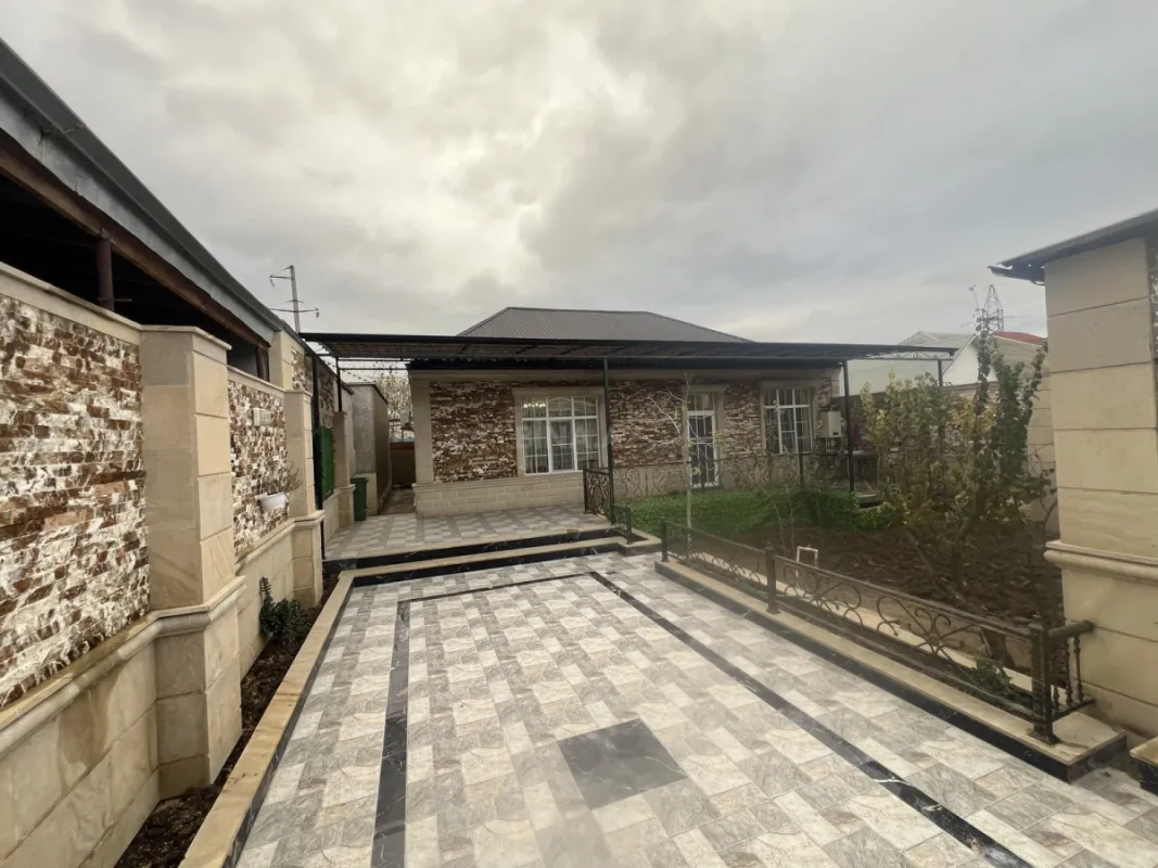 Satılır 4 otaqlı həyət evi 105 m²