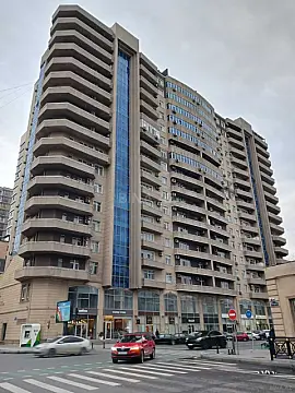 Satılır 4 otaqlı mənzil 160 m² — Bakı, Xətai m/s yanı 4 otaq 160.00 m²