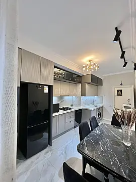 Satılır 3 otaqlı mənzil 127 m²