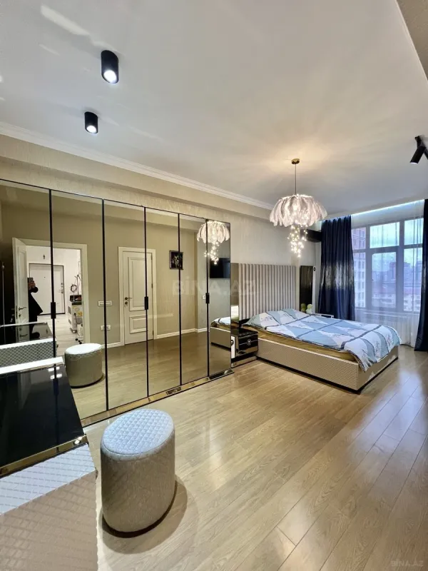 Satılır 3 otaqlı mənzil 127 m²