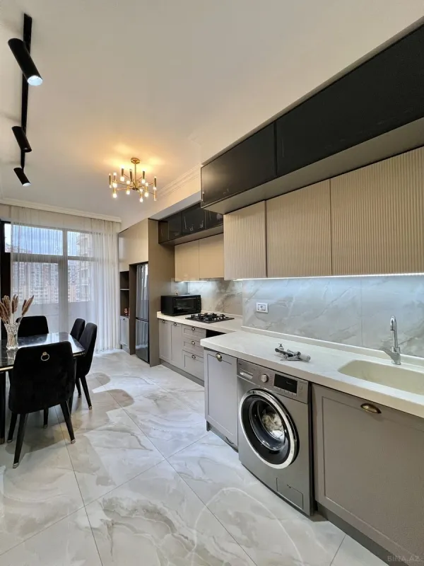 Satılır 3 otaqlı mənzil 127 m²