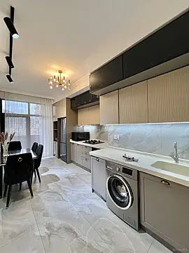 Satılır 3 otaqlı mənzil 127 m²