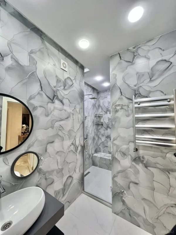 Satılır 3 otaqlı mənzil 127 m²