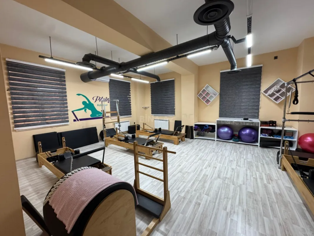 Satılır obyekt 174 m²