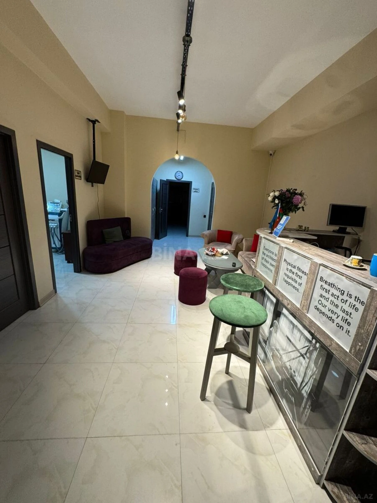 Satılır obyekt 174 m²