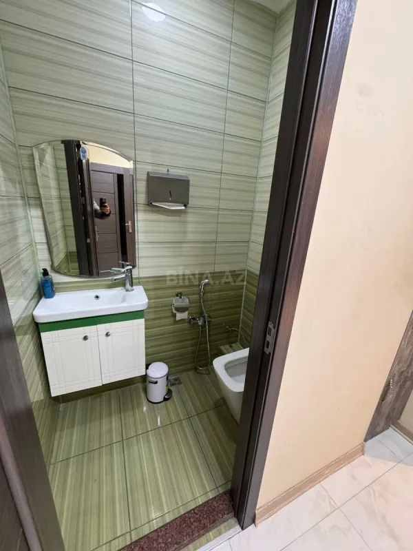 Satılır obyekt 174 m²