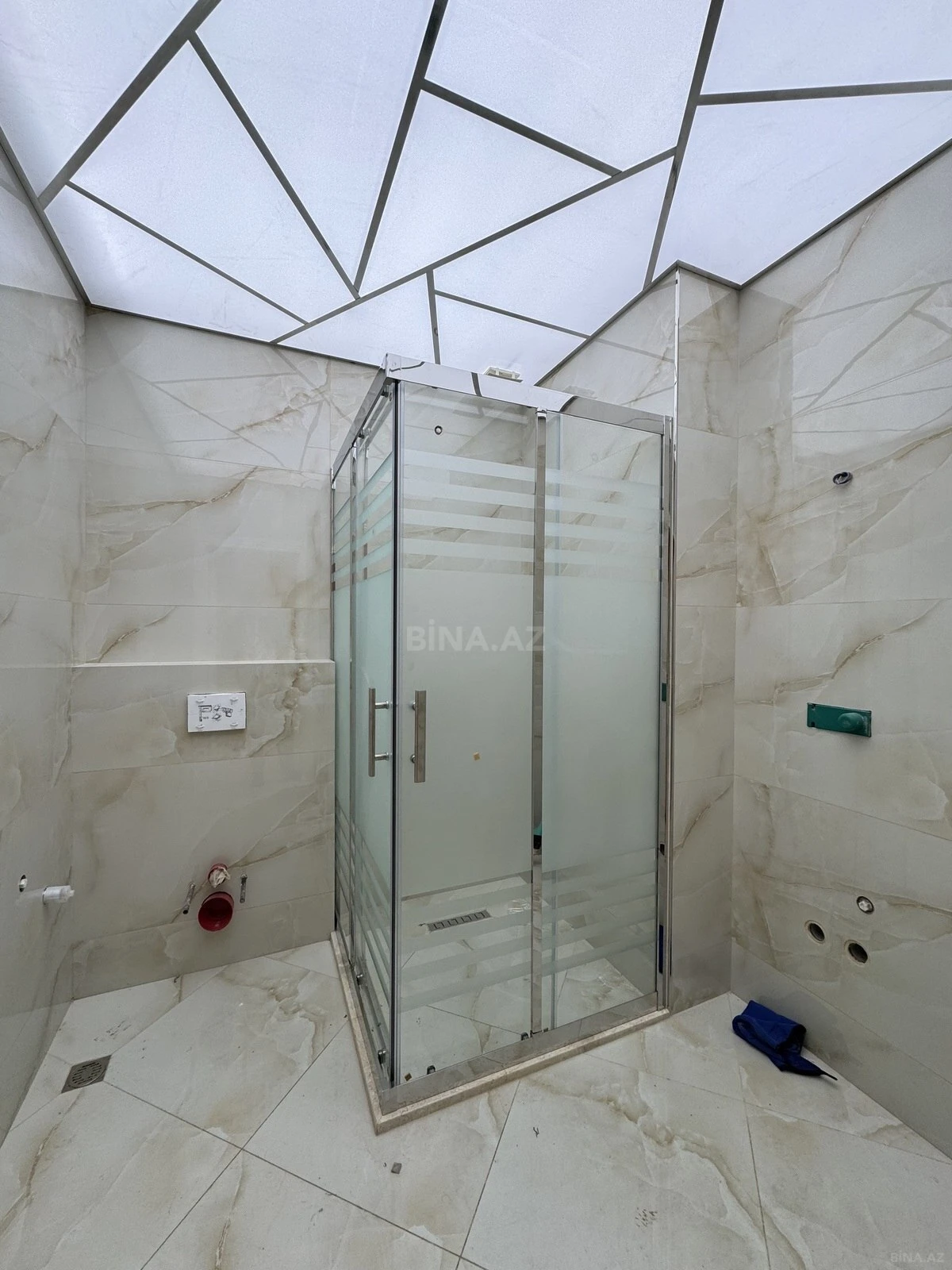 Satılır 2 otaqlı mənzil 80 m²