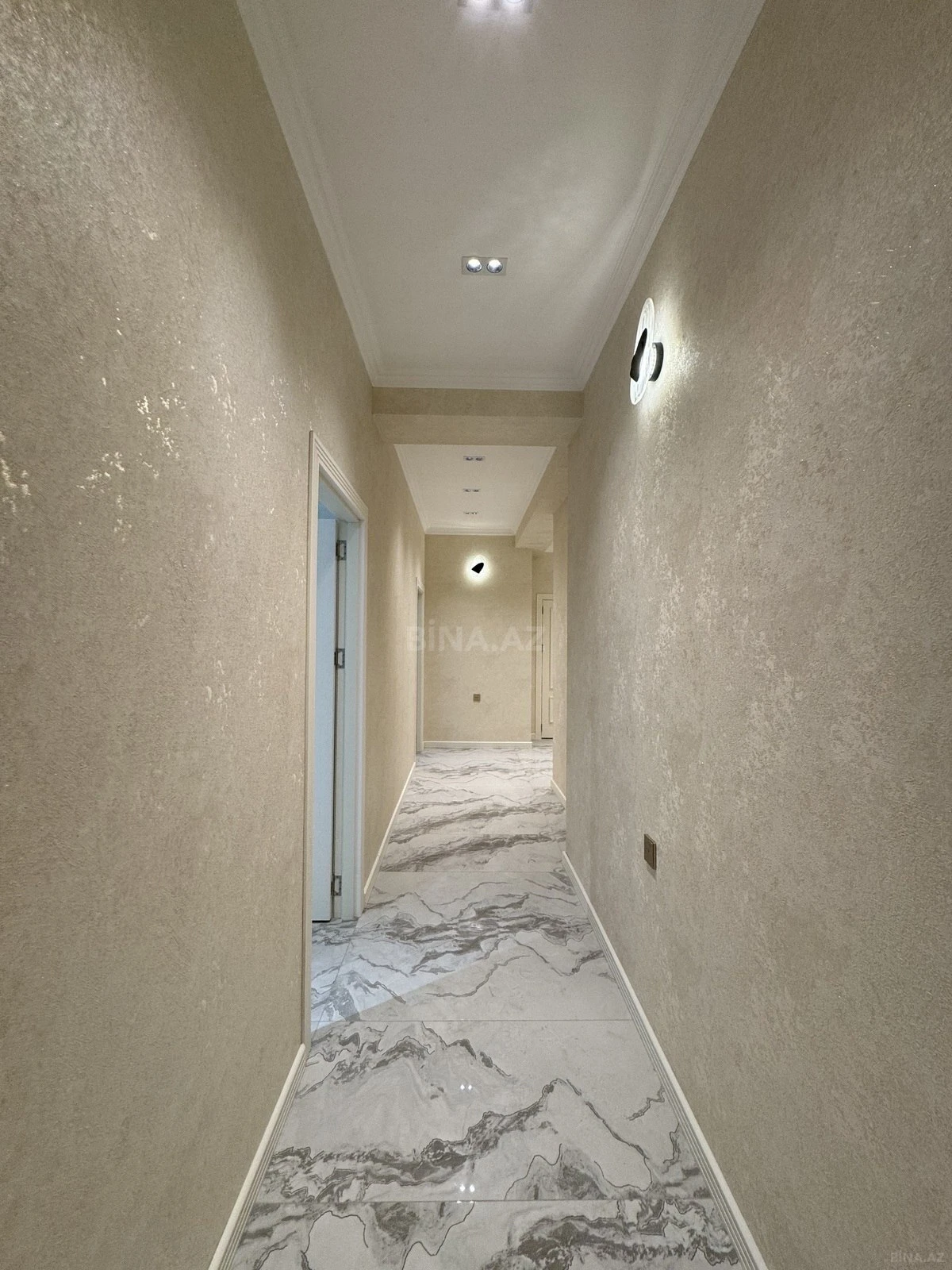 Satılır 2 otaqlı mənzil 80 m²