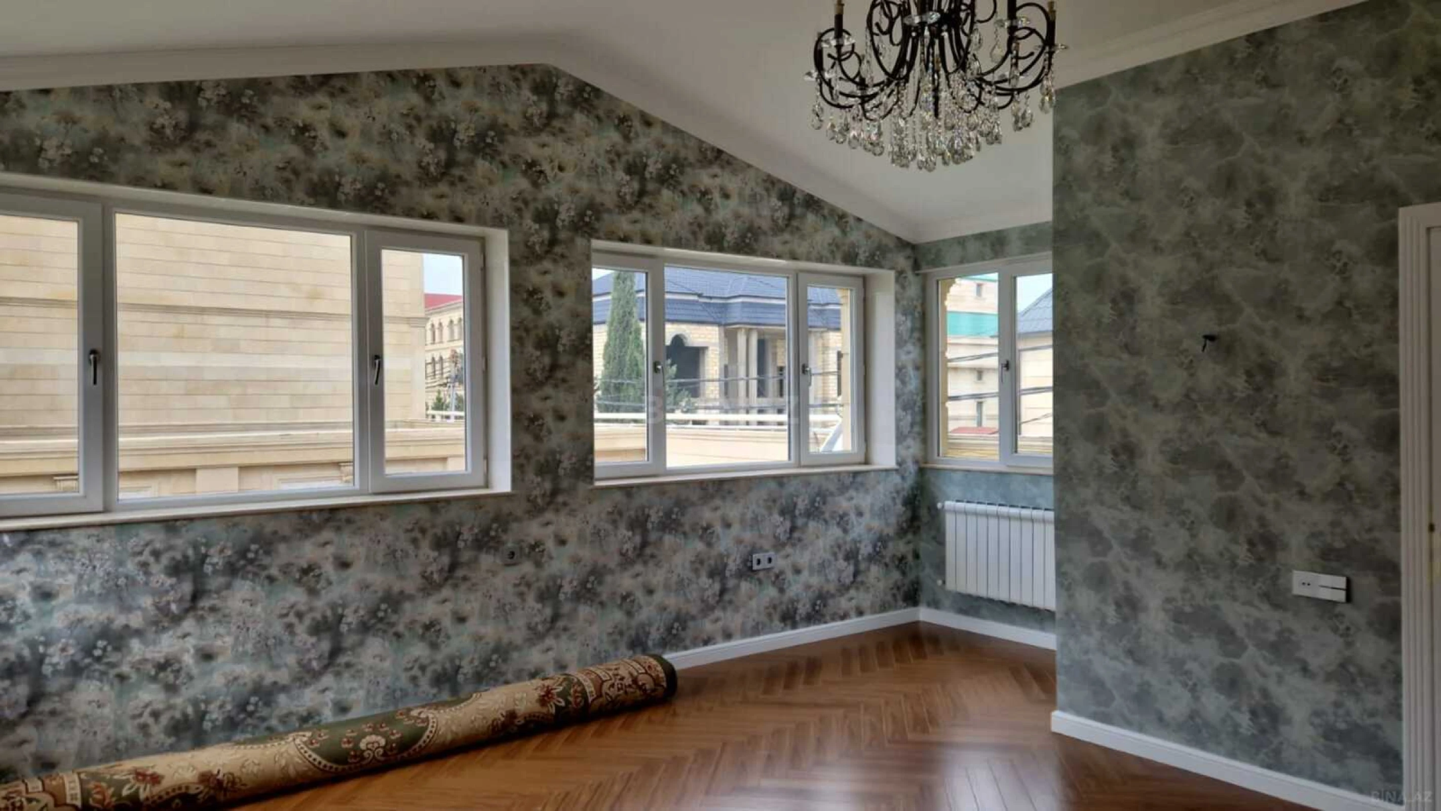 Satılır 7 otaqlı həyət evi 420 m²