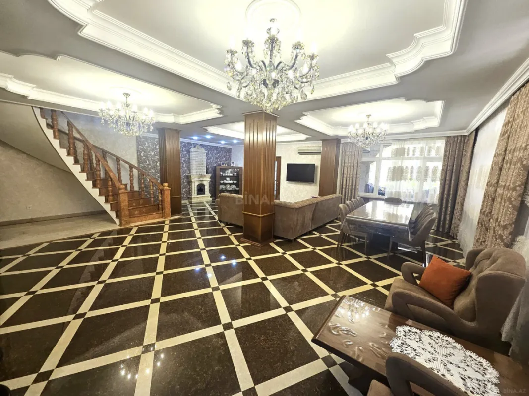 Satılır 7 otaqlı həyət evi 420 m²