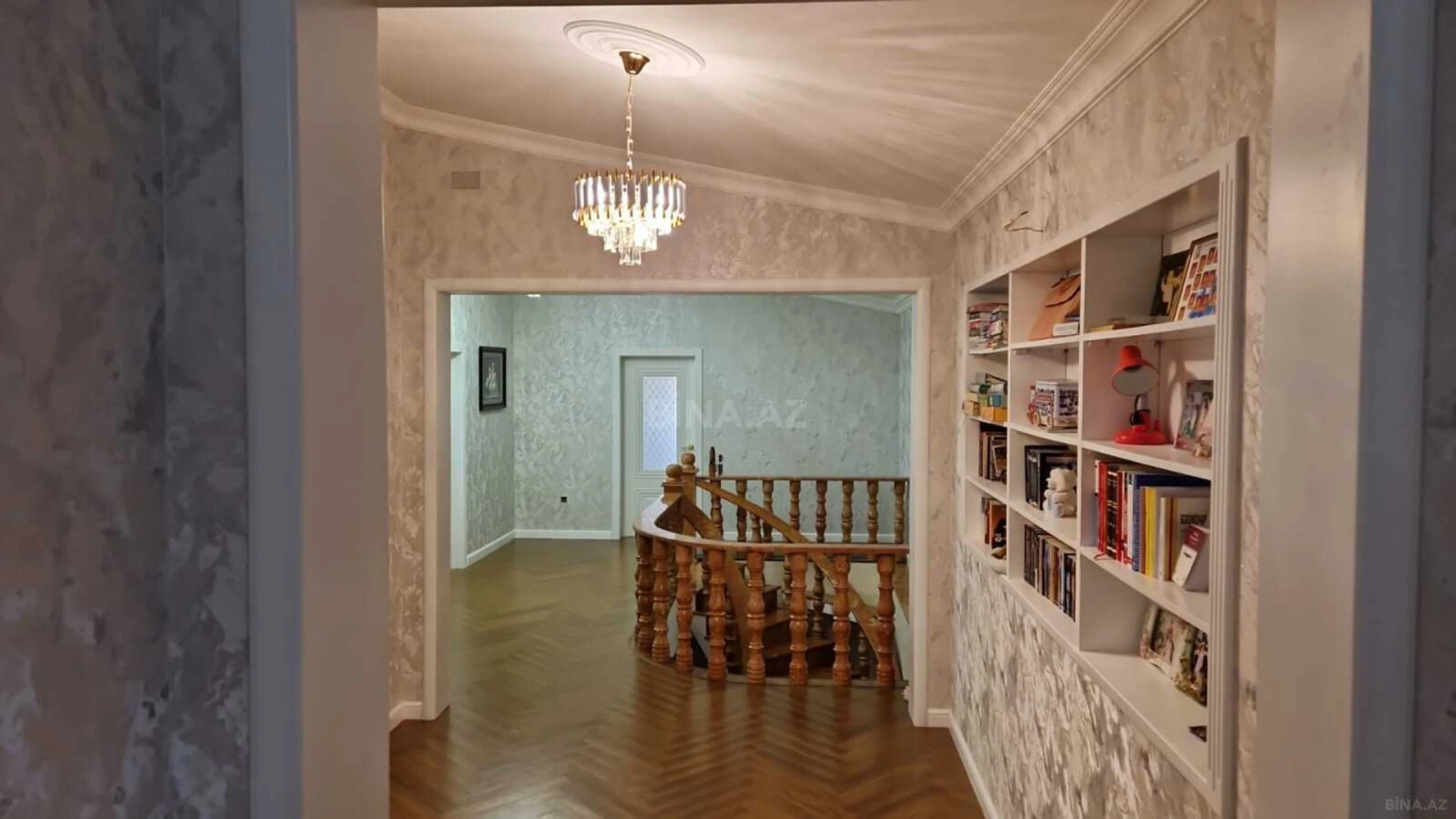 Satılır 7 otaqlı həyət evi 420 m²