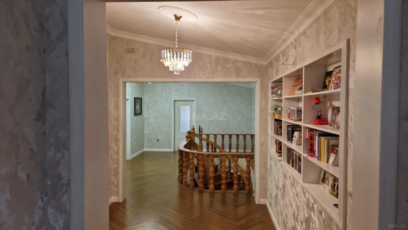 Satılır 7 otaqlı həyət evi 420 m²