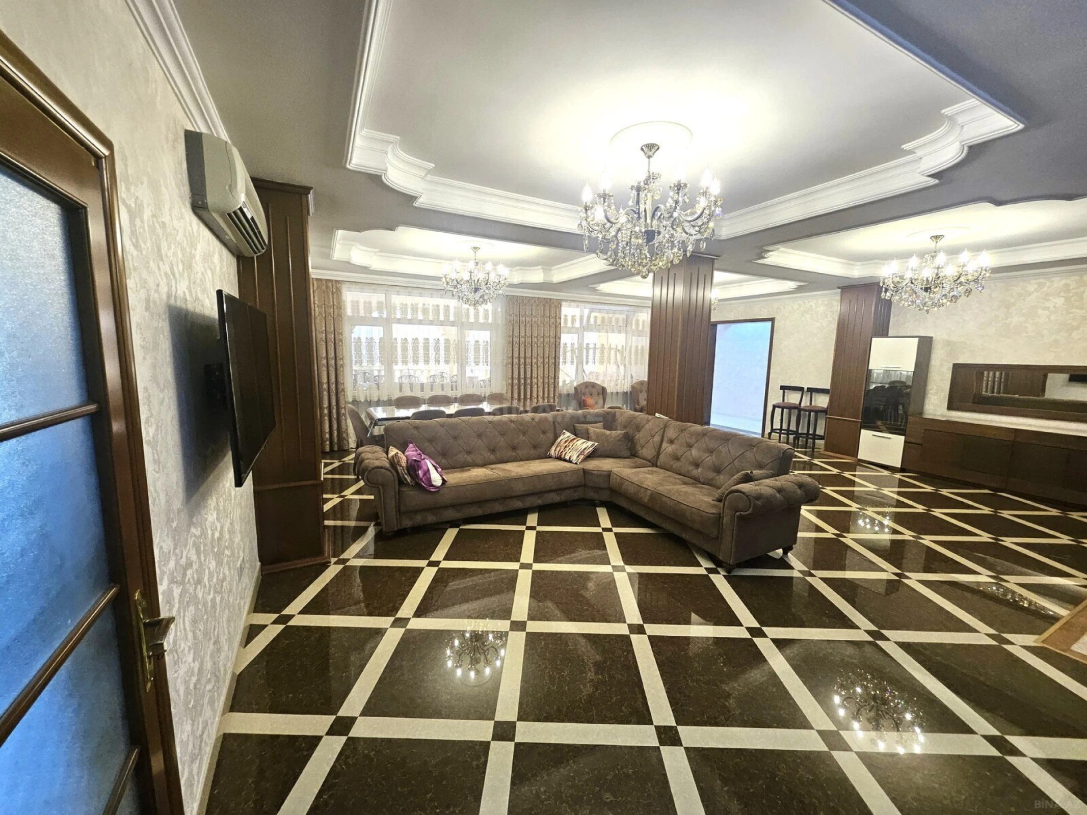 Satılır 7 otaqlı həyət evi 420 m²