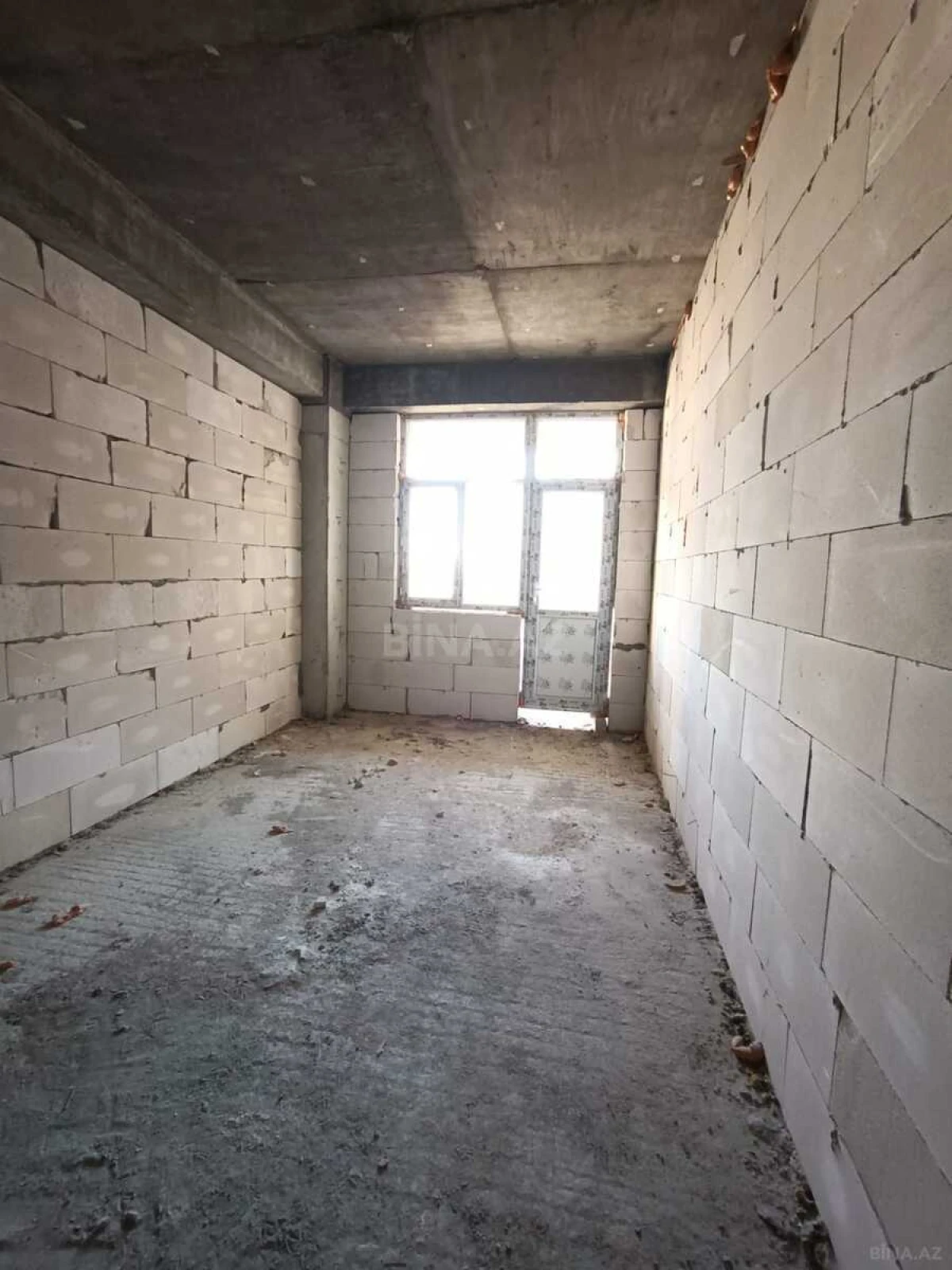 Satılır 2 otaqlı mənzil 68 m²