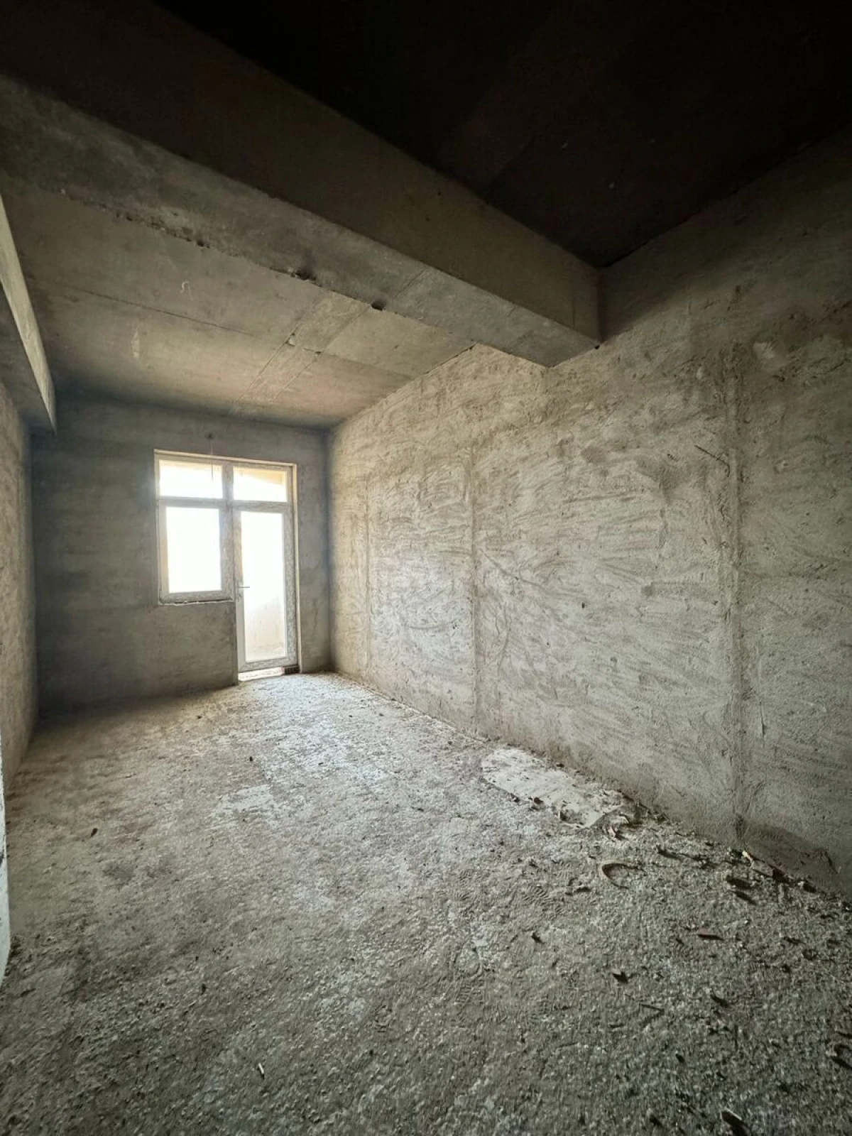 Satılır 2 otaqlı mənzil 68 m²