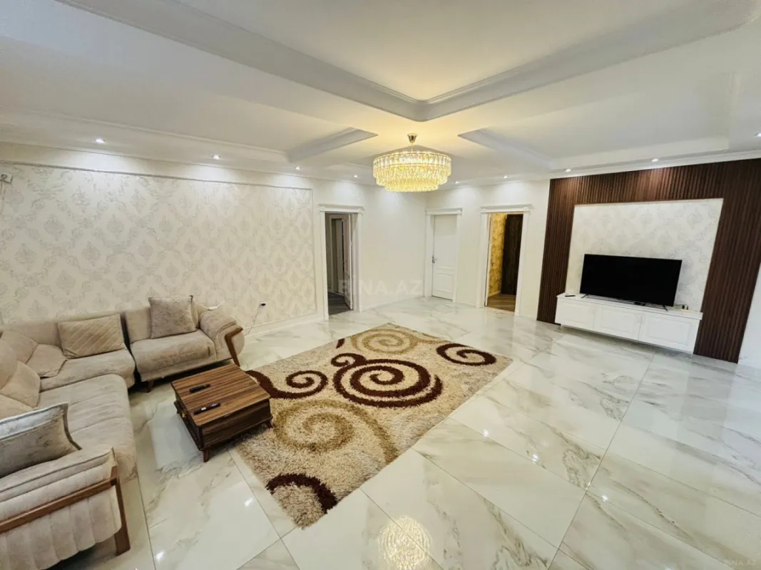 Satılır 5 otaqlı həyət evi 220 m²