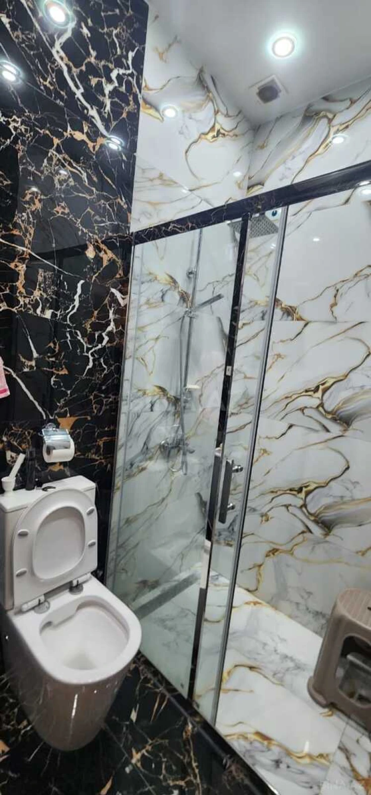 Satılır 5 otaqlı həyət evi 220 m²