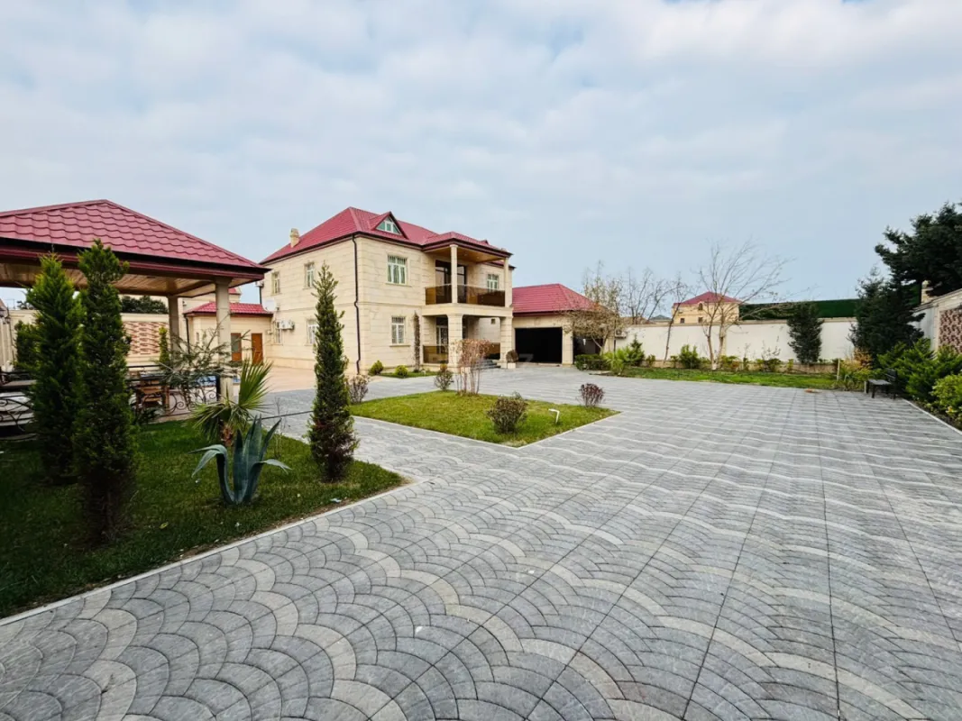 Satılır 5 otaqlı həyət evi 220 m²