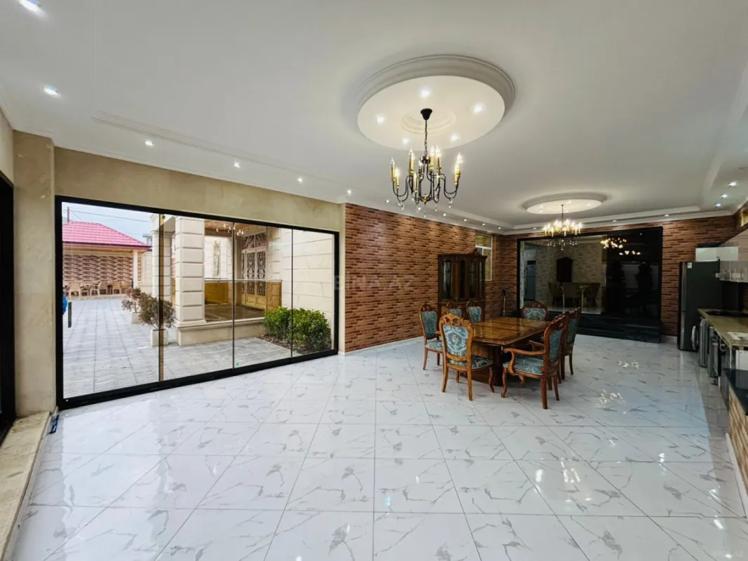 Satılır 5 otaqlı həyət evi 220 m²