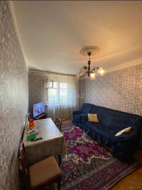 Satılır 4 otaqlı mənzil 100 m²