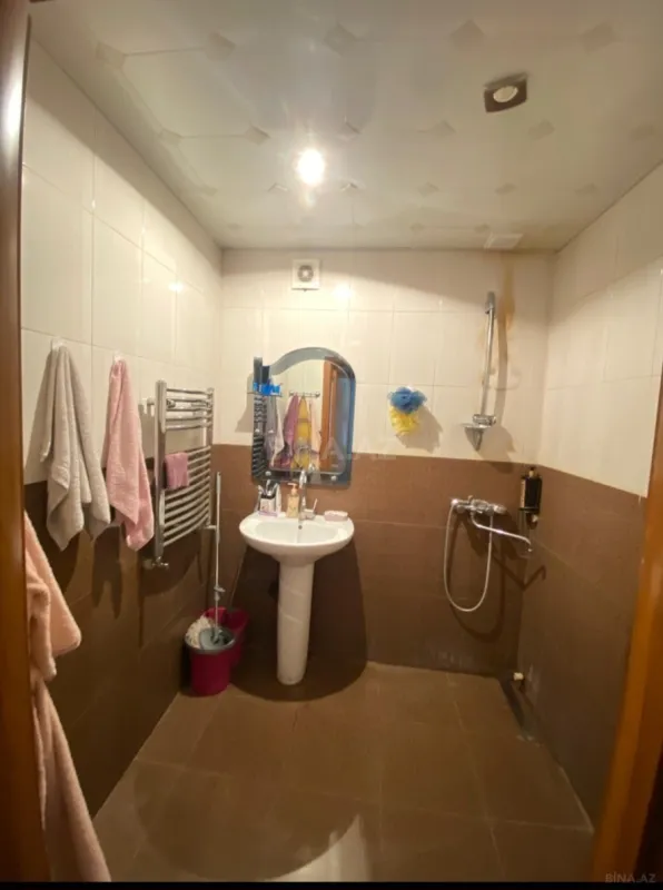 Satılır 4 otaqlı mənzil 100 m²