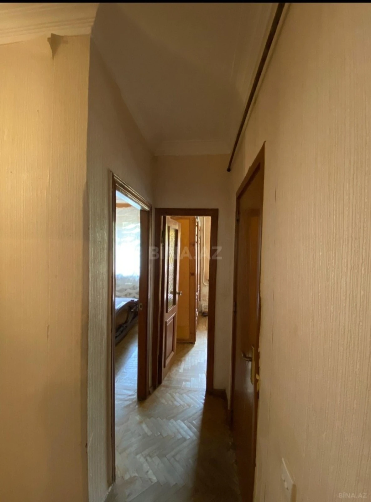 Satılır 4 otaqlı mənzil 100 m²