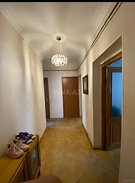 Satılır 4 otaqlı mənzil 100 m²