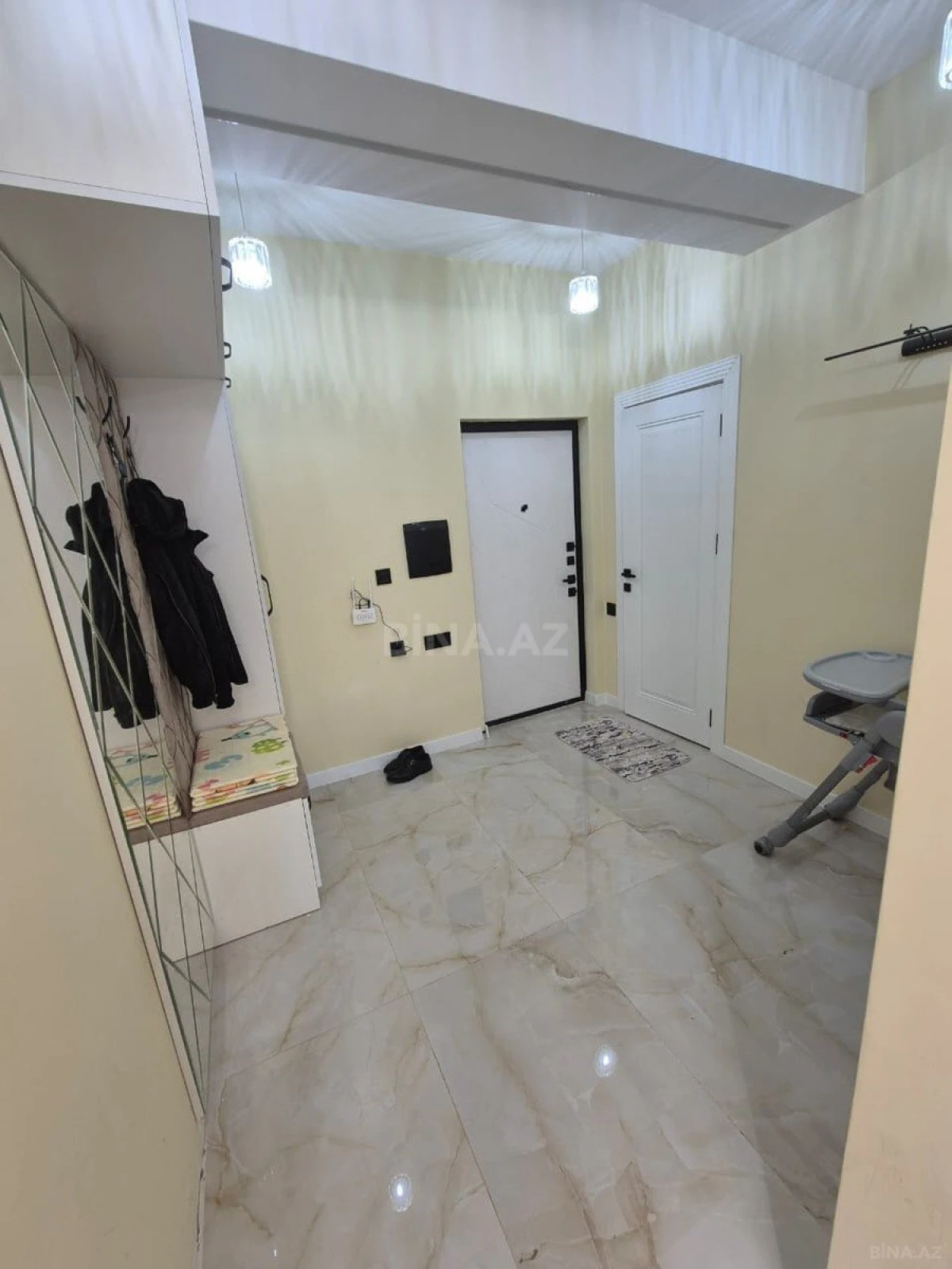 Satılır 2 otaqlı mənzil 58 m²