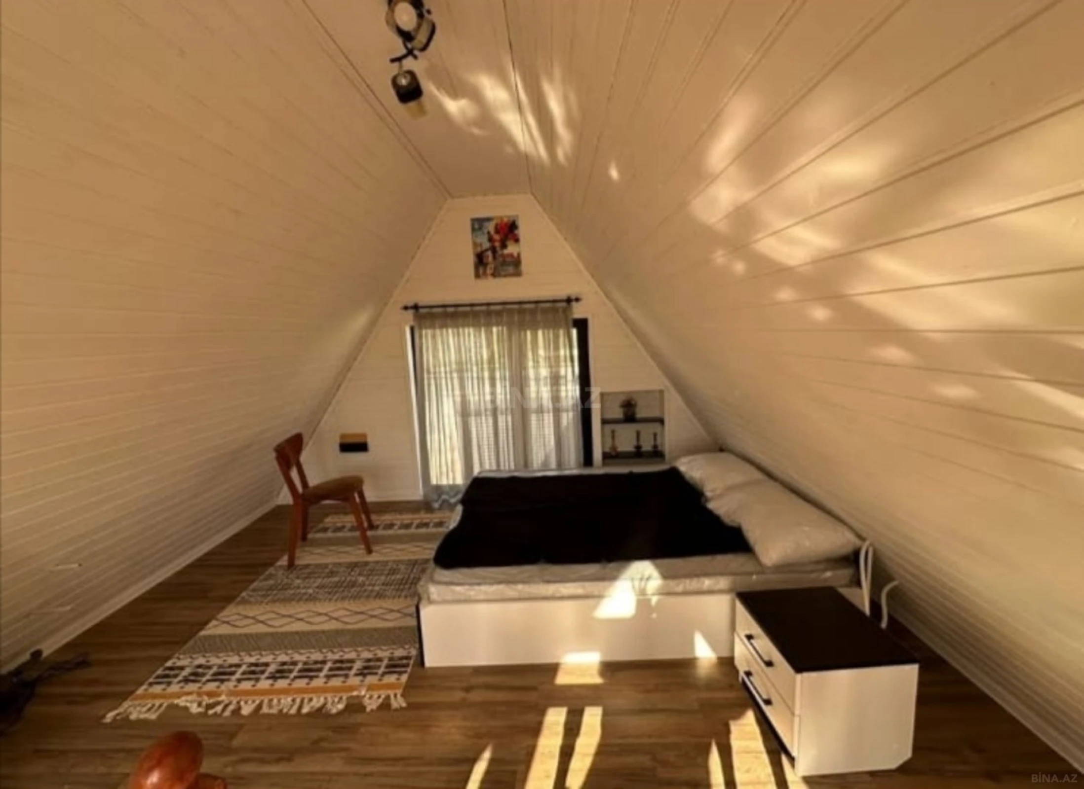 Kirayə verilir 2 otaqlı həyət evi 200 m²