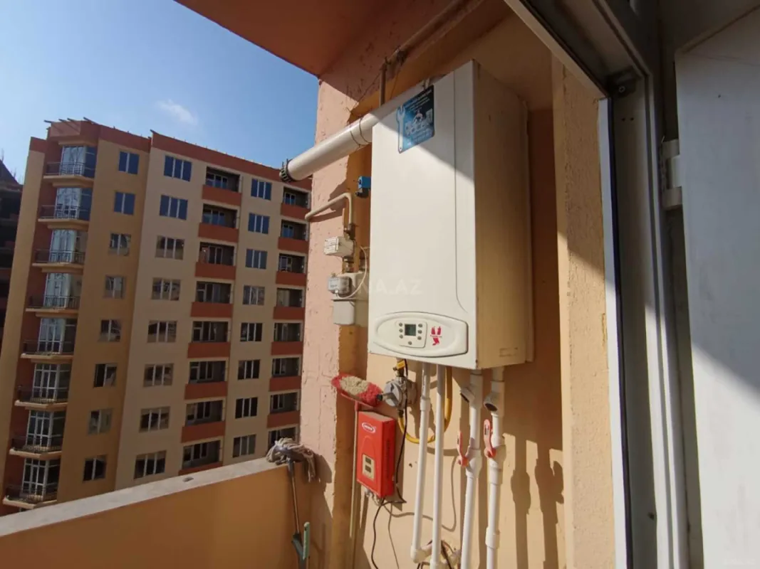 Satılır 2 otaqlı mənzil 68 m²