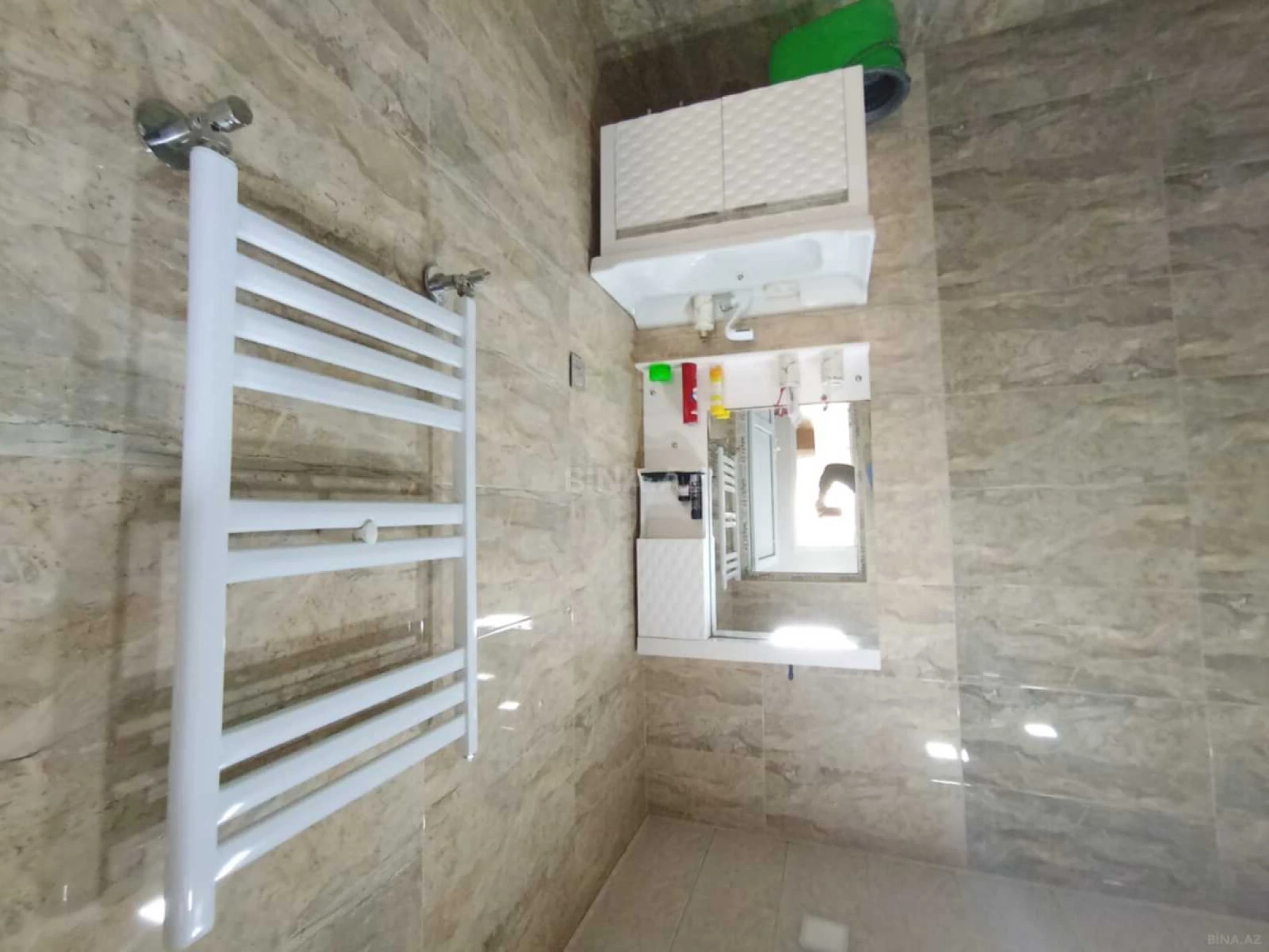 Satılır 2 otaqlı mənzil 68 m²