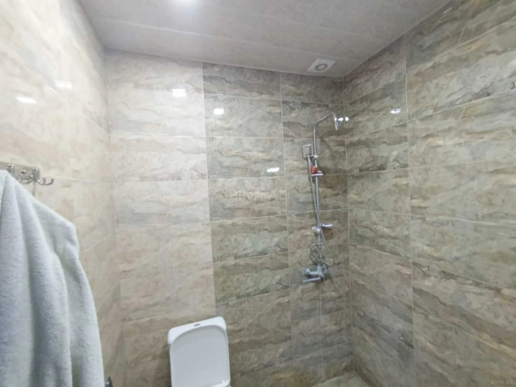 Satılır 2 otaqlı mənzil 68 m²
