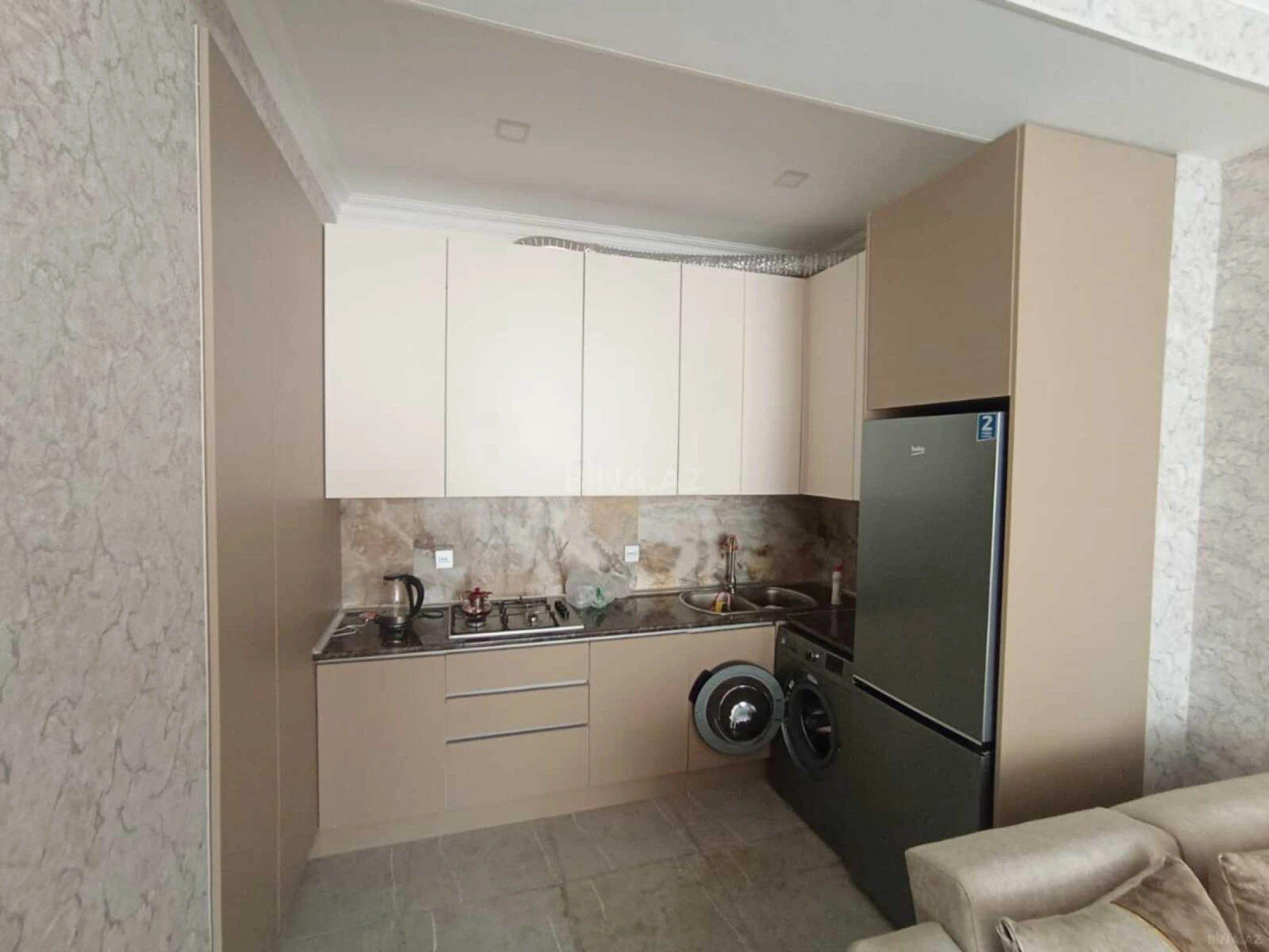 Satılır 2 otaqlı mənzil 68 m²
