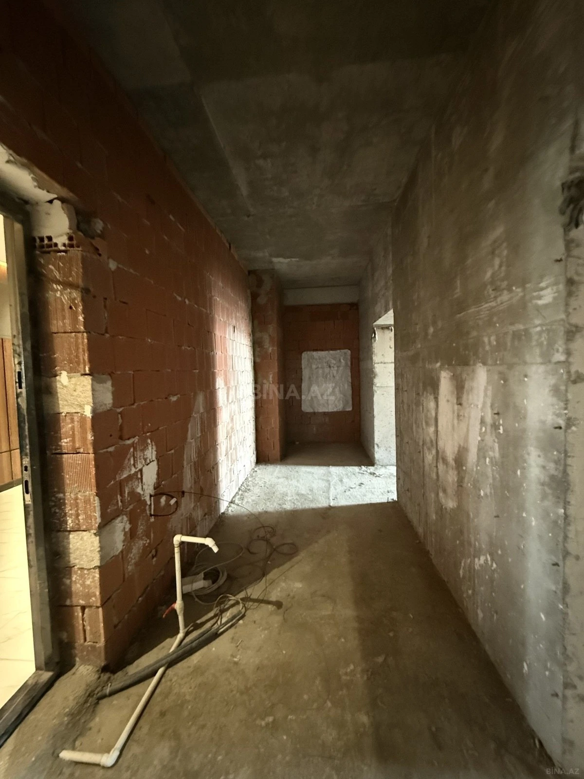 Satılır 3 otaqlı mənzil 97.4 m²