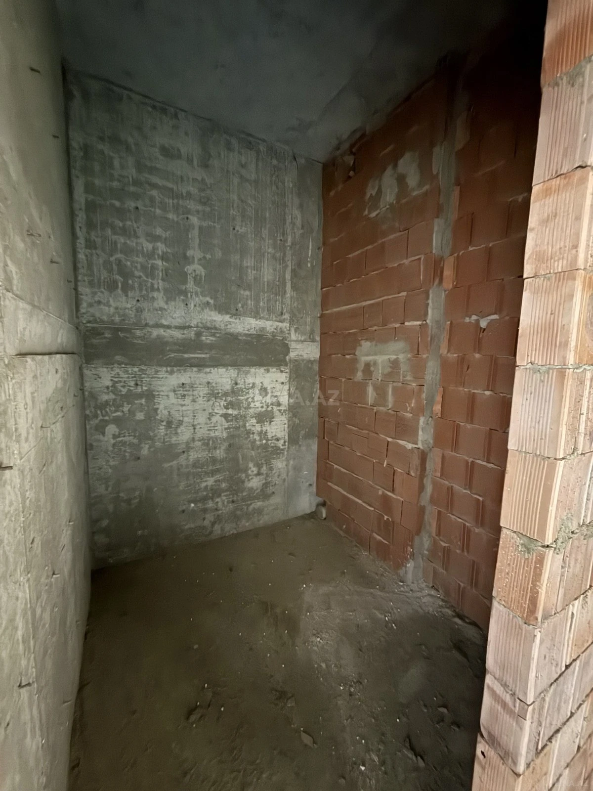 Satılır 3 otaqlı mənzil 97.4 m²