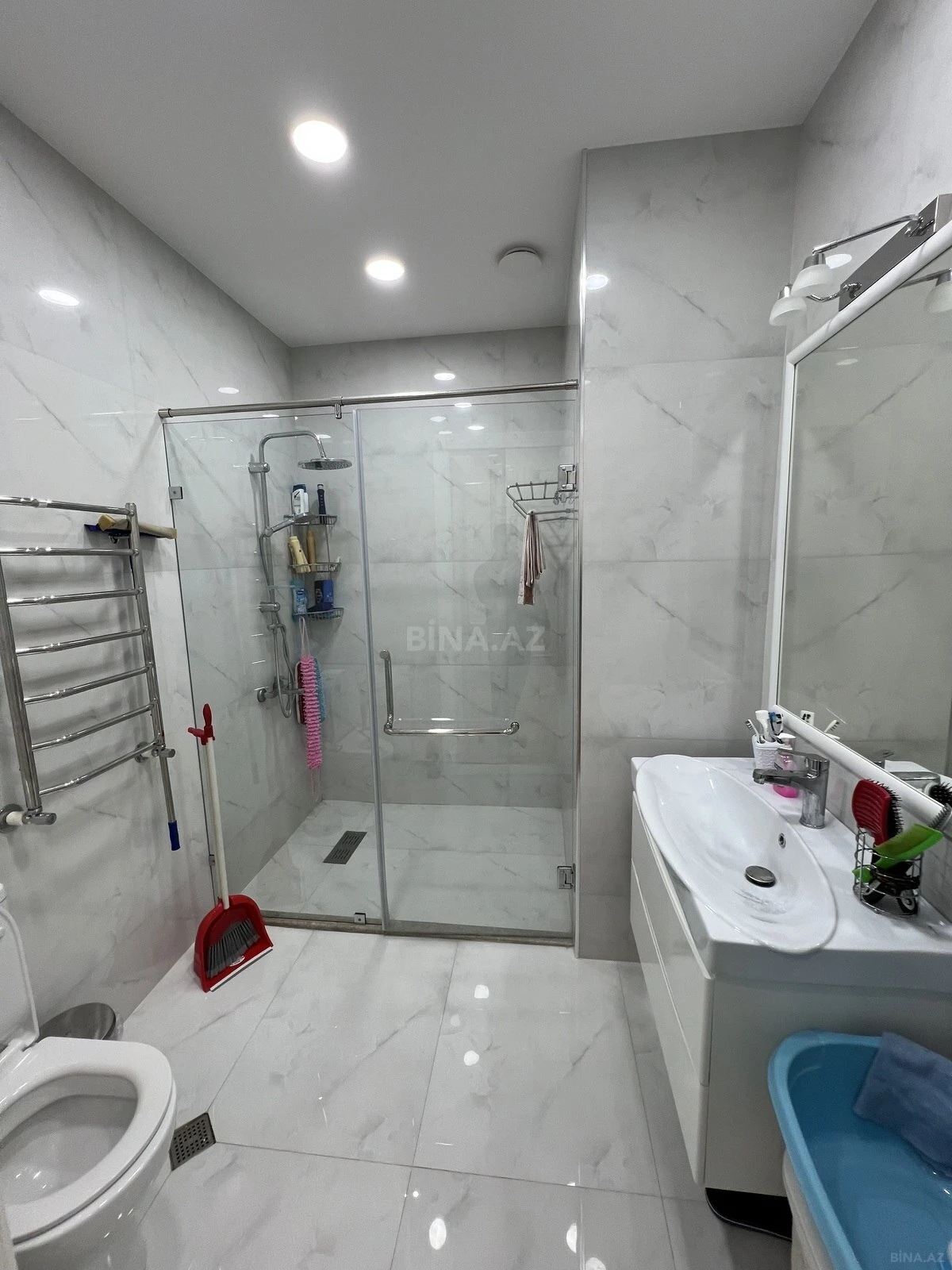 Satılır 3 otaqlı mənzil 140 m²