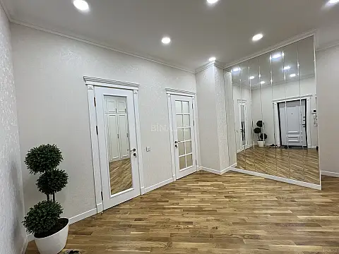 Satılır 3 otaqlı mənzil 140 m²