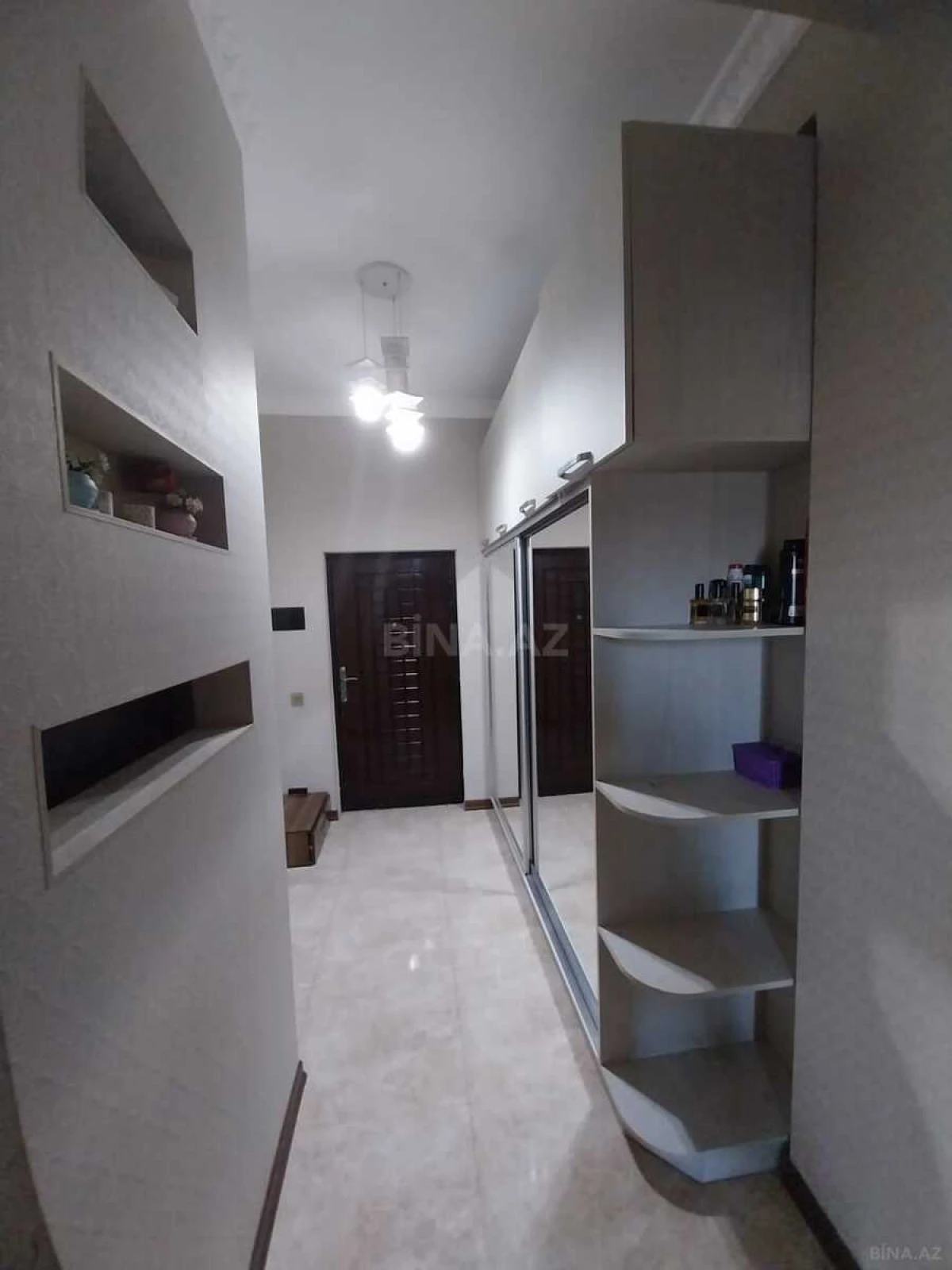 Satılır 2 otaqlı mənzil 58 m²