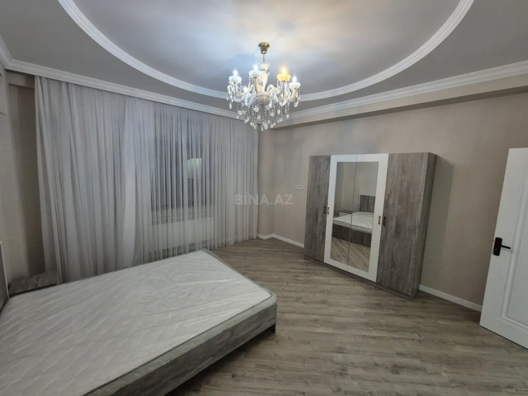 Kirayə verilir 3 otaqlı mənzil 156 m²