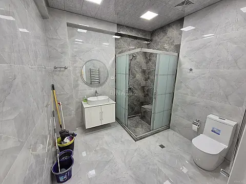 Kirayə verilir 3 otaqlı mənzil 156 m²