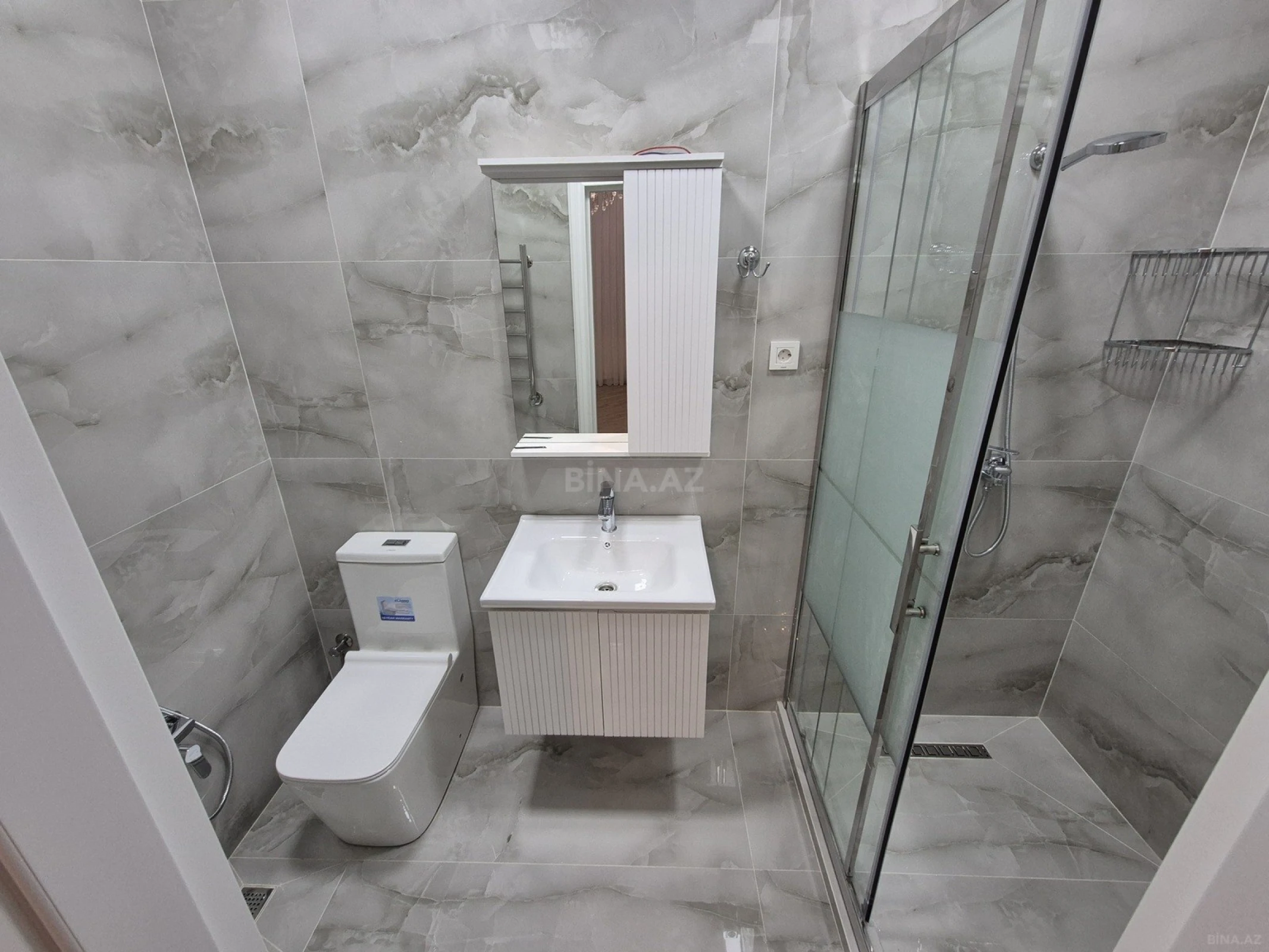 Kirayə verilir 3 otaqlı mənzil 156 m²