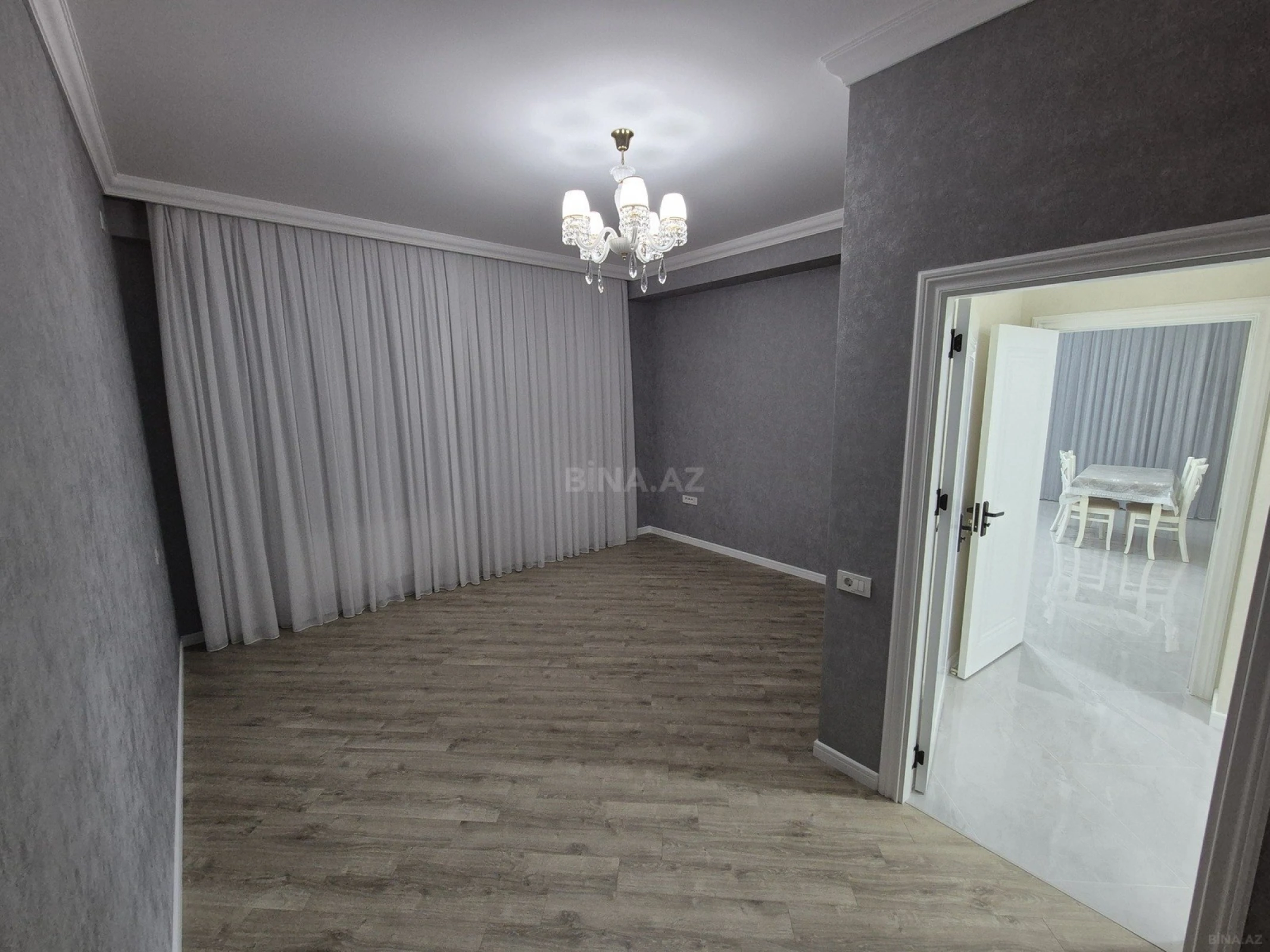 Kirayə verilir 3 otaqlı mənzil 156 m²