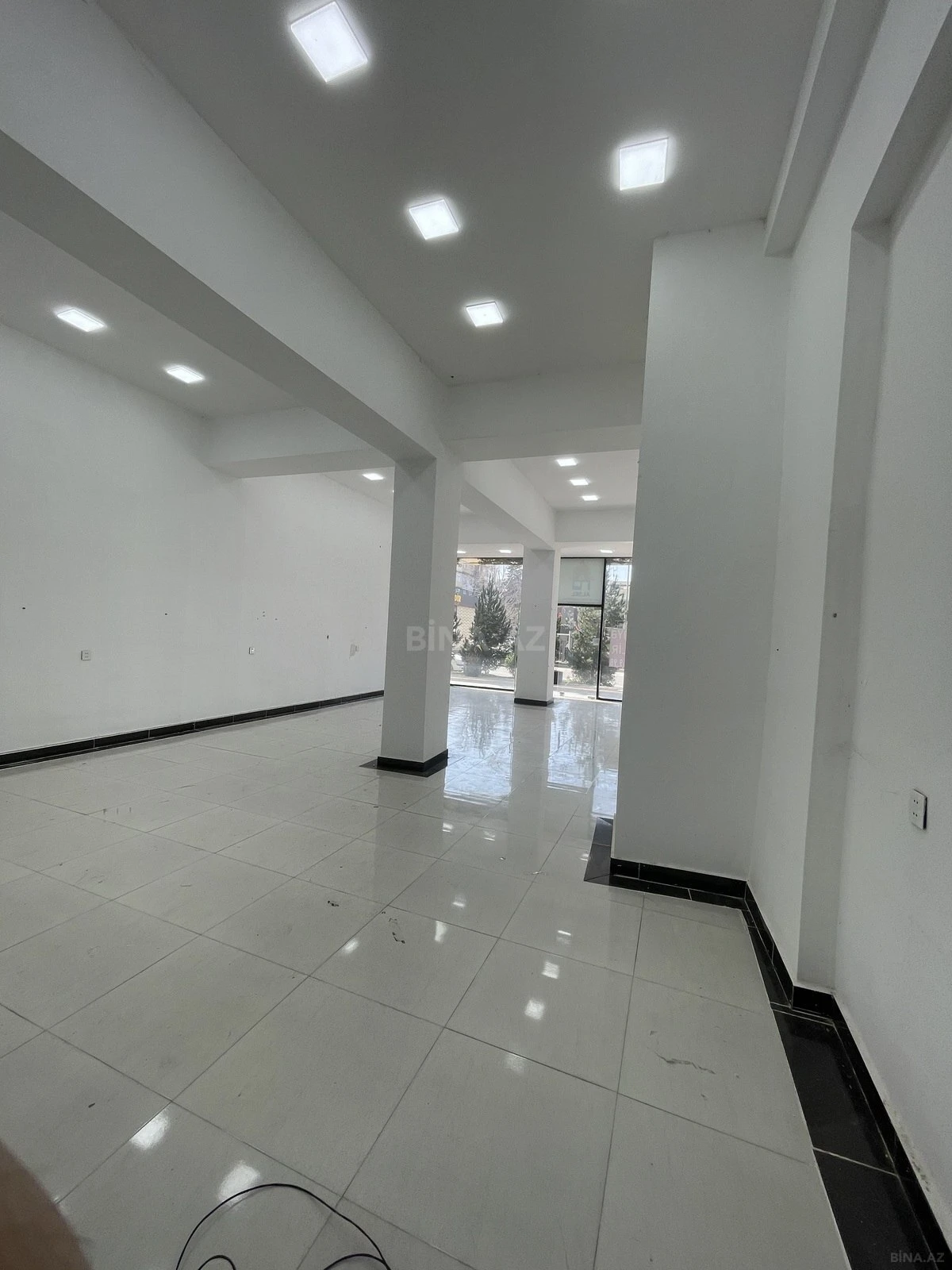 Kirayə verilir obyekt 90 m²