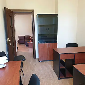 Kirayə verilir 3 otaqlı ofis 100 m²