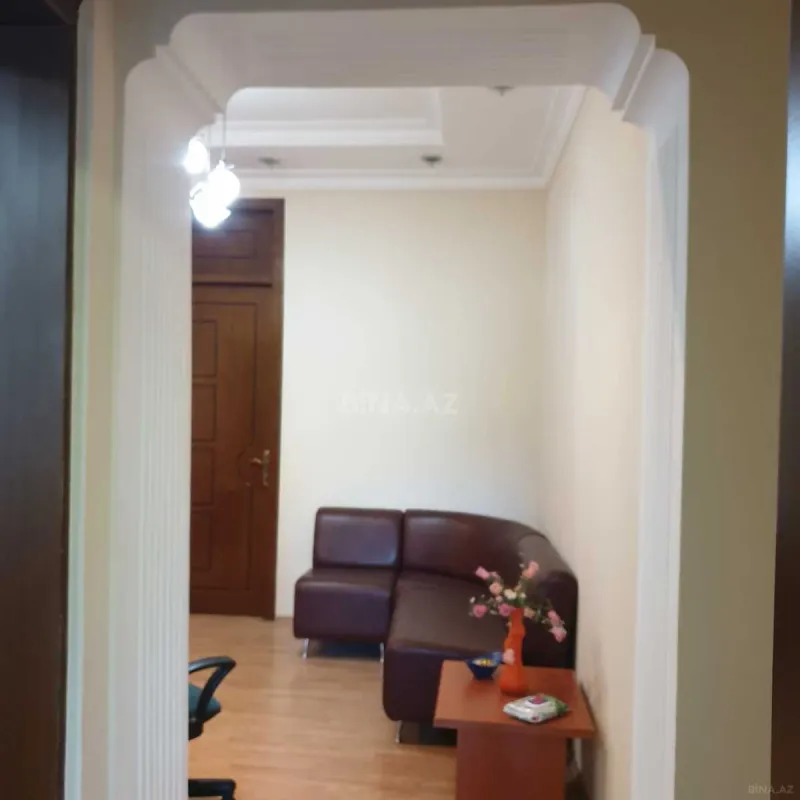 Kirayə verilir 3 otaqlı ofis 100 m²