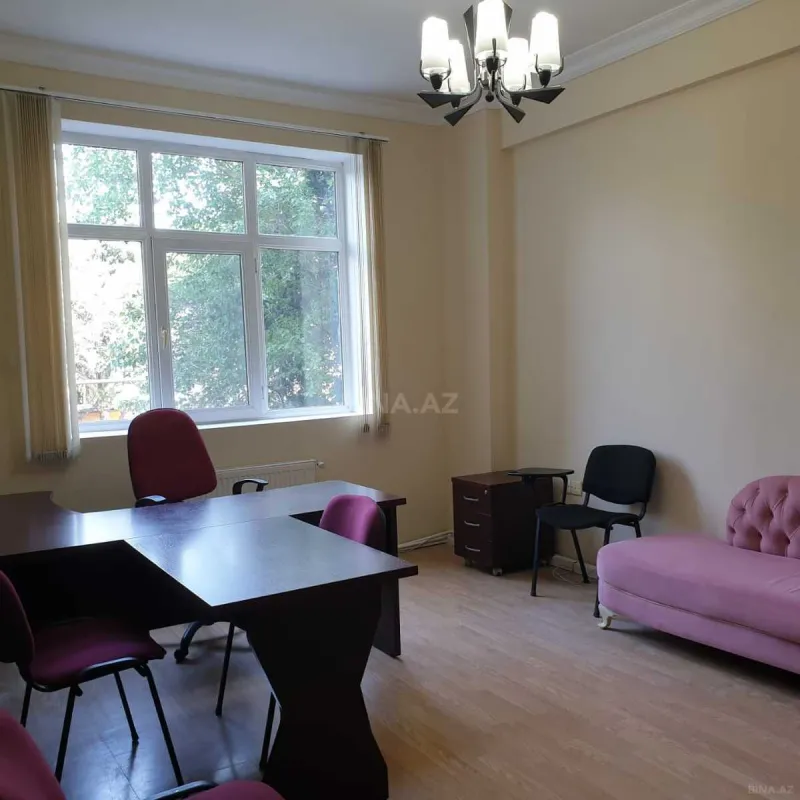 Kirayə verilir 3 otaqlı ofis 100 m²