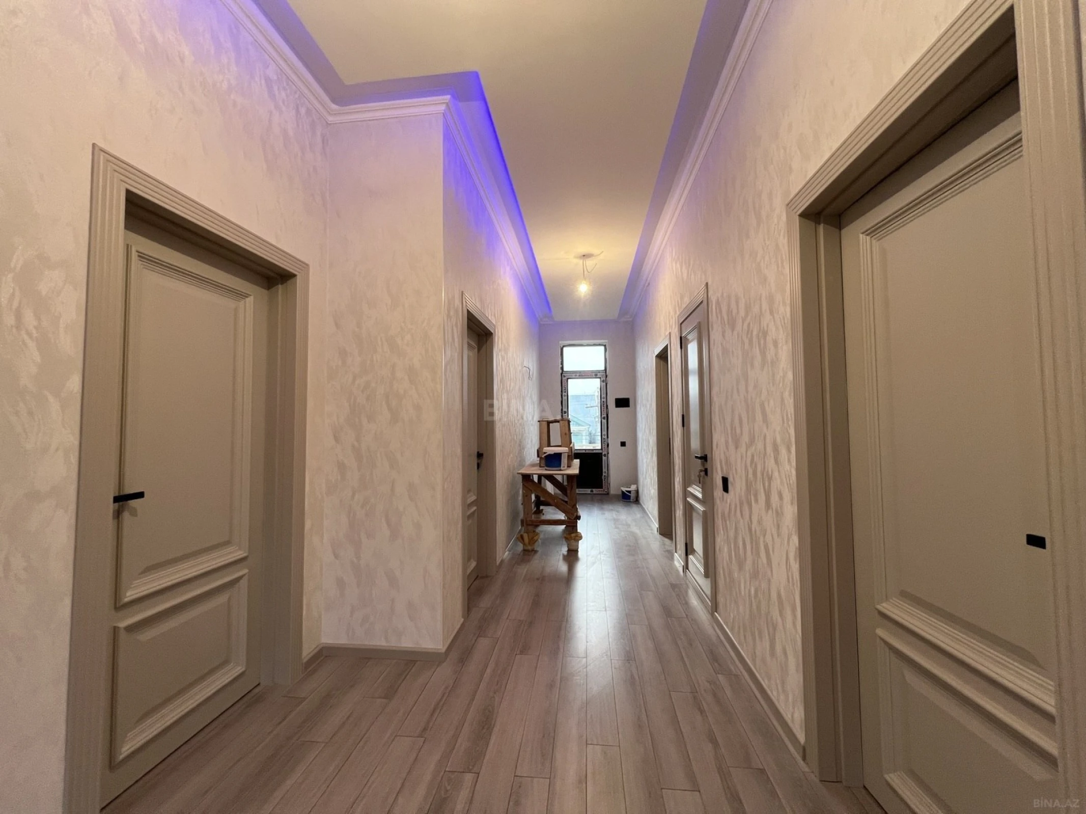 Satılır 6 otaqlı həyət evi 220 m²