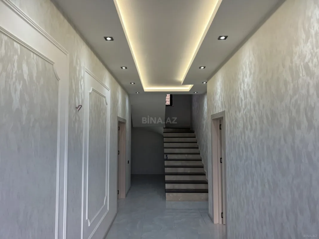 Satılır 6 otaqlı həyət evi 220 m²