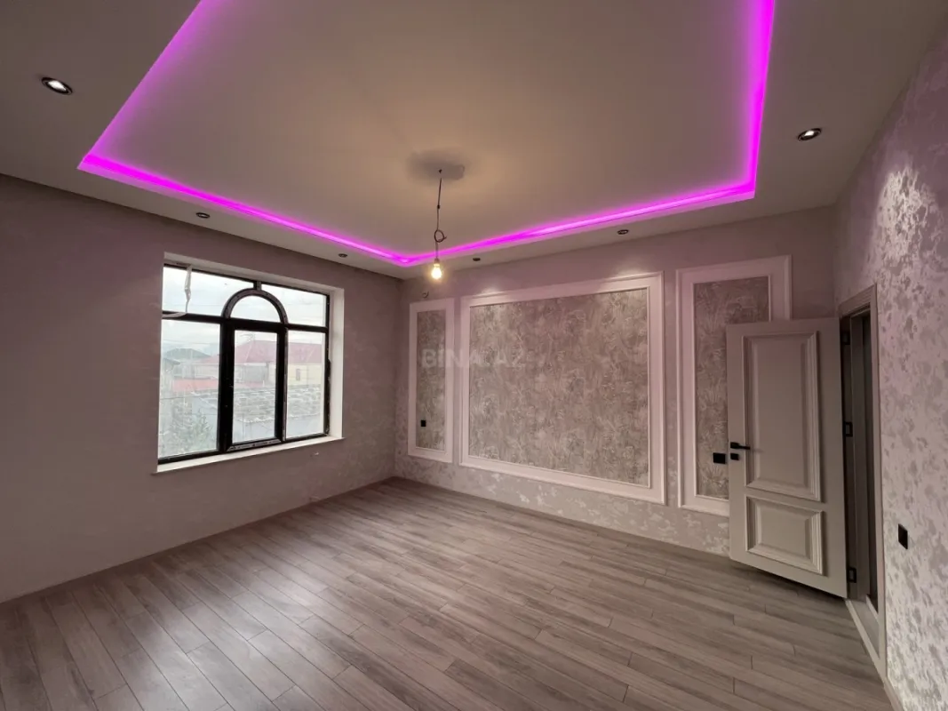 Satılır 6 otaqlı həyət evi 220 m²